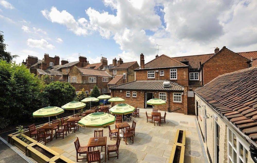 요크 The Gillygate Pub B&B 외부 사진